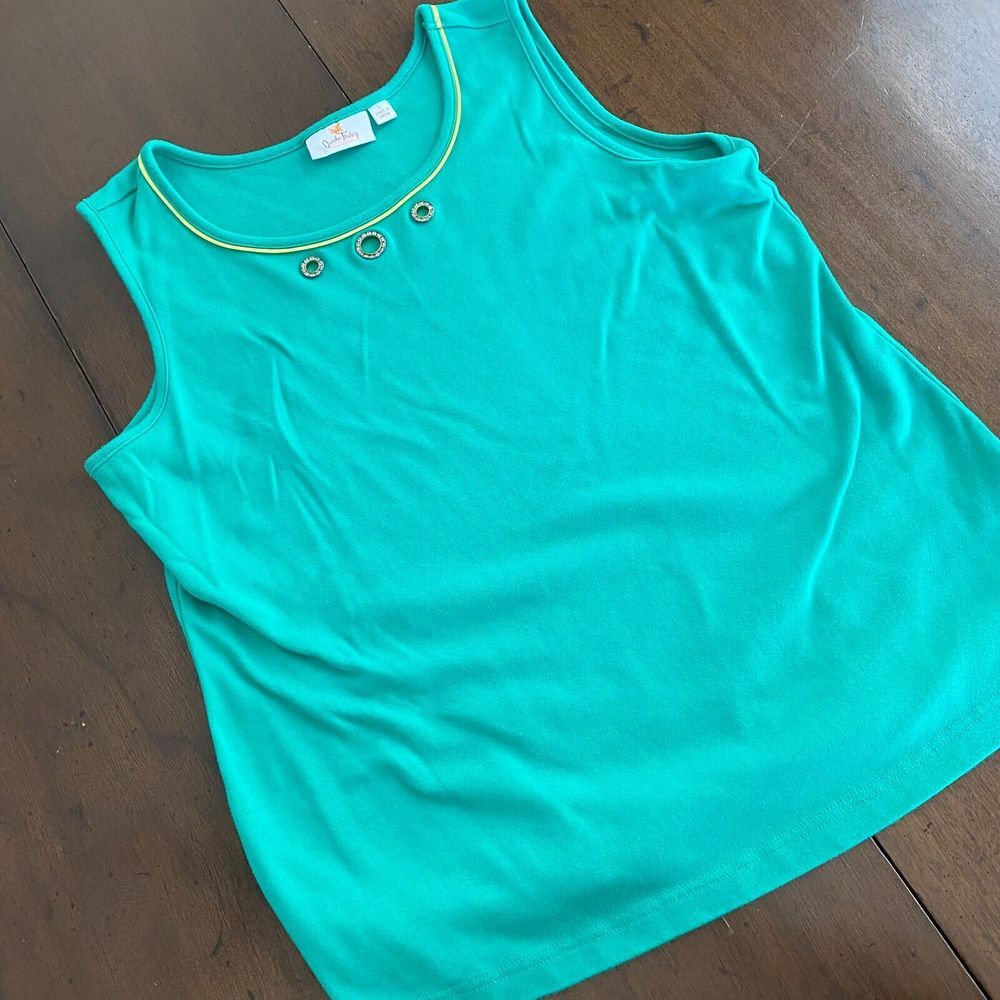 Quacker Factory Tank Top Women's Large Green Cotton Grommets Round Neck Pullover
